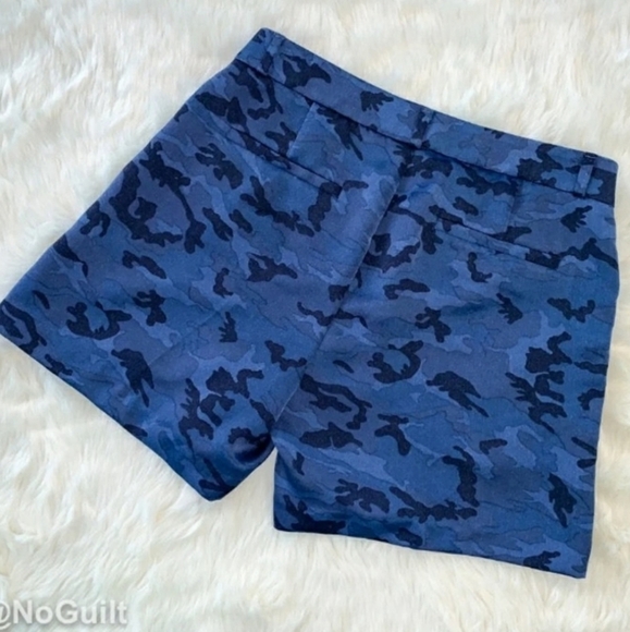 NEW! BANANA REPUBLIC MID THIGH CAMO SHORTS SIZE 2 - Picture 2 of 6